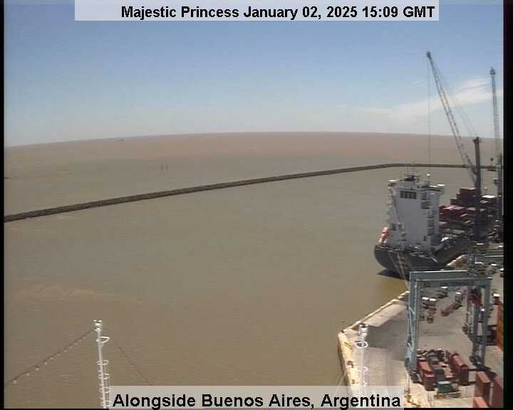 A live picture from the bridge of the Majestic Princess